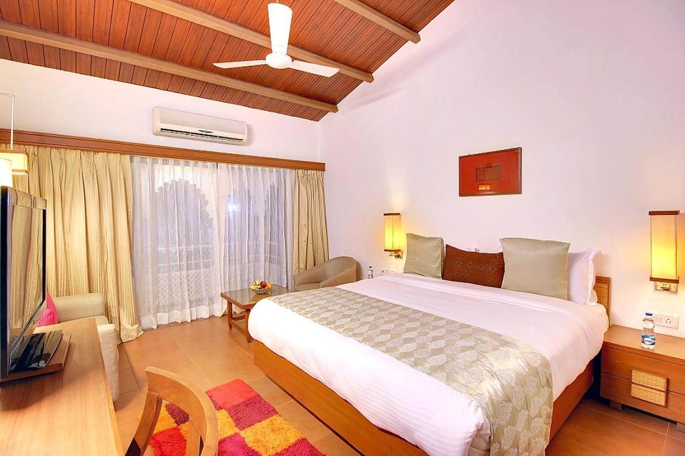 Holiday Resort & Spa A Unit Of S Poddar Group Gāndhīdhām Exterior foto