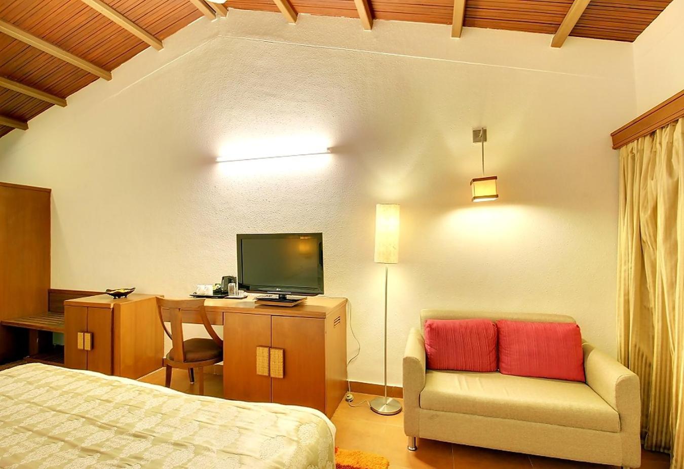 Holiday Resort & Spa A Unit Of S Poddar Group Gāndhīdhām Exterior foto